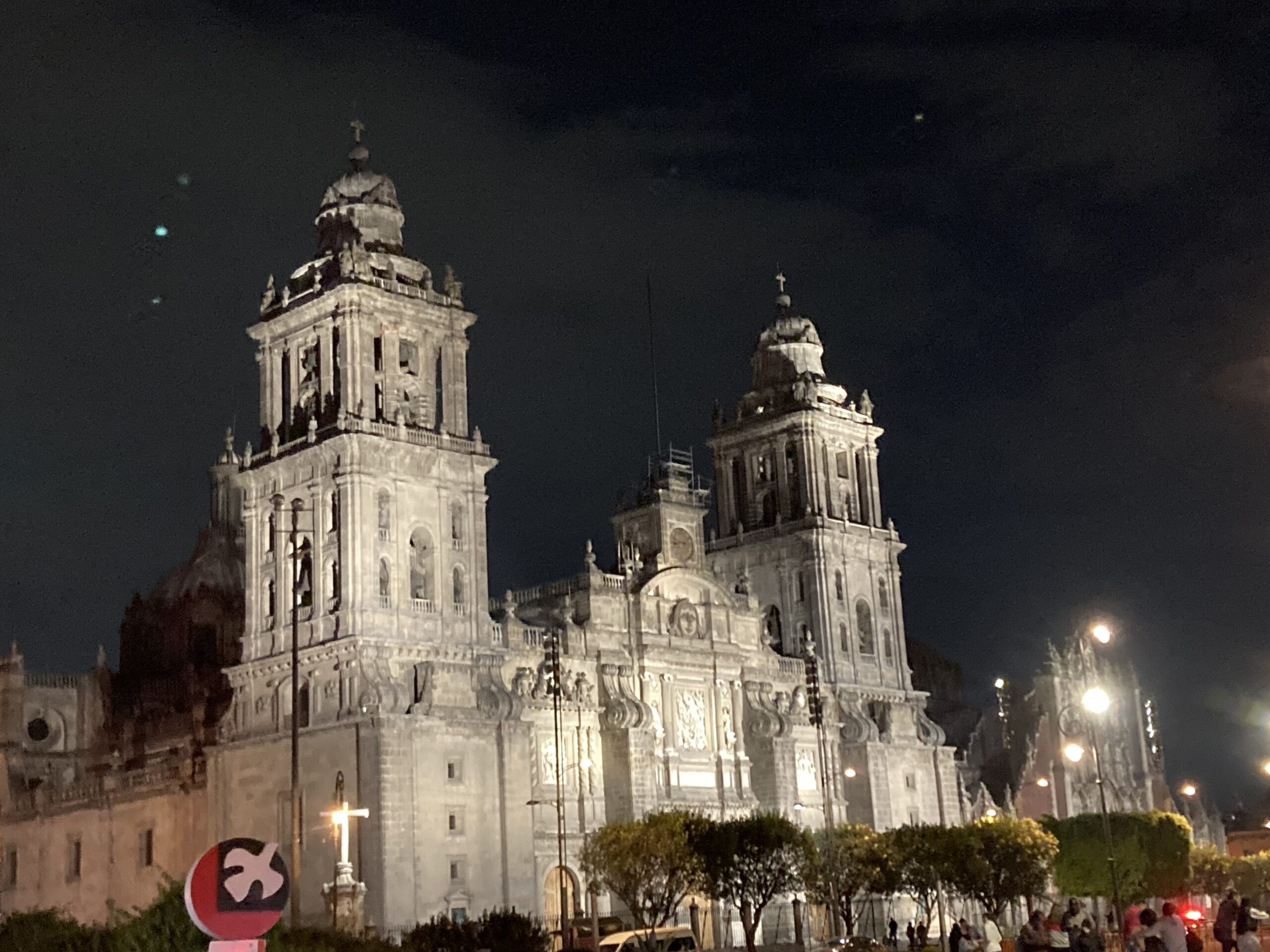 Catedral-Metropolitana-mexico-city